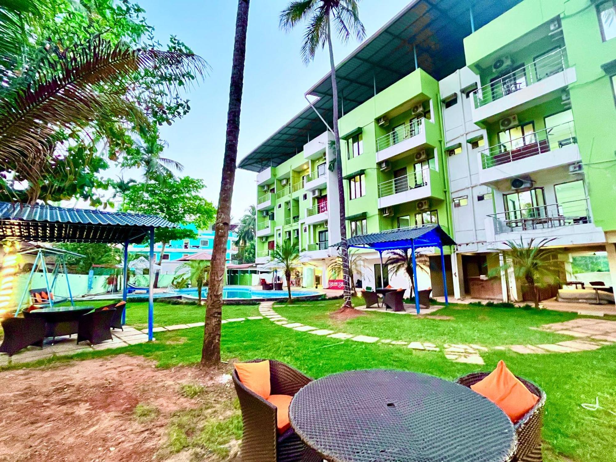 The Calagute Beach Resort By Shivam Resort 1 Km From Beach Candolim Bagian luar foto