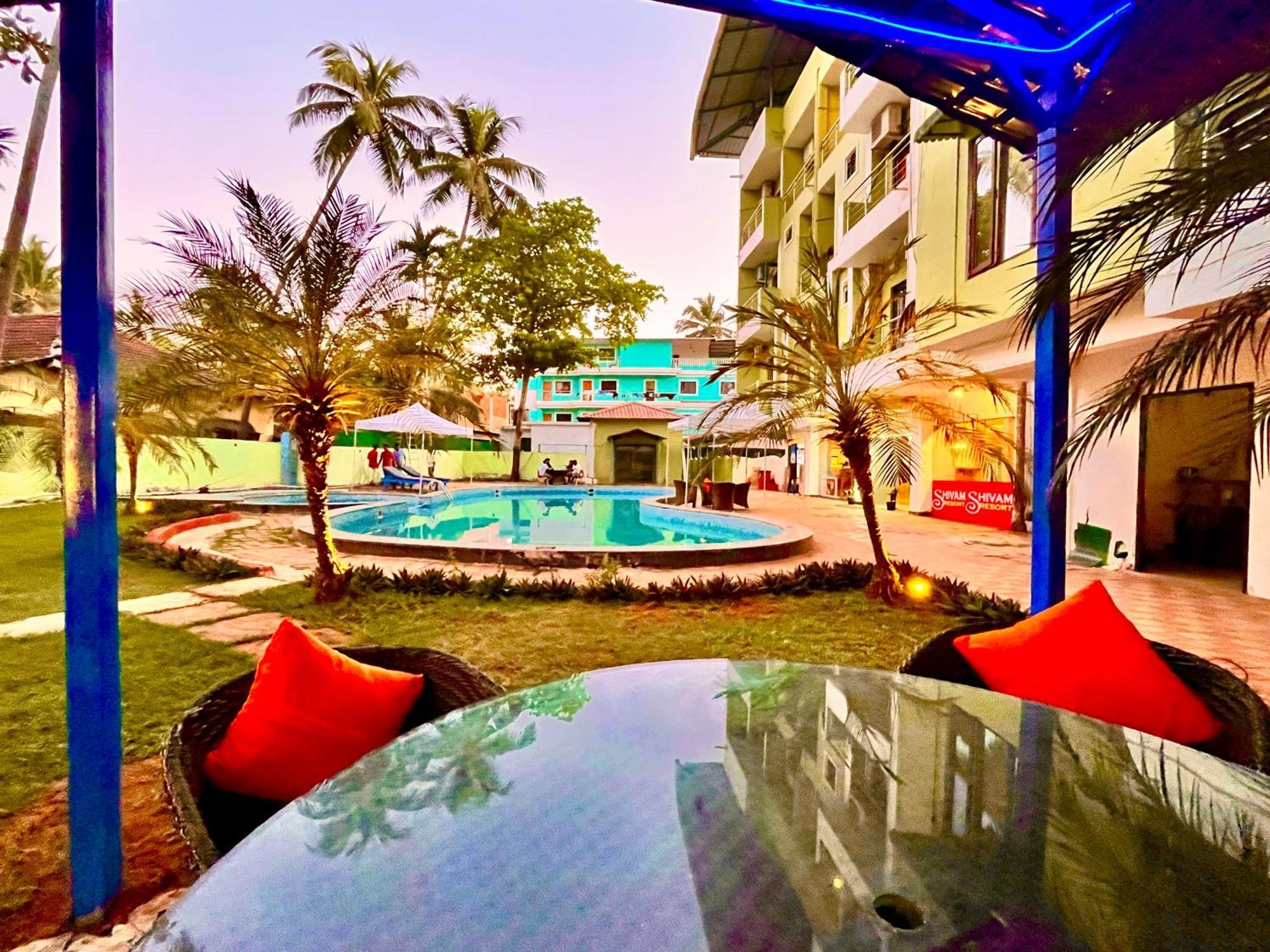 The Calagute Beach Resort By Shivam Resort 1 Km From Beach Candolim Bagian luar foto