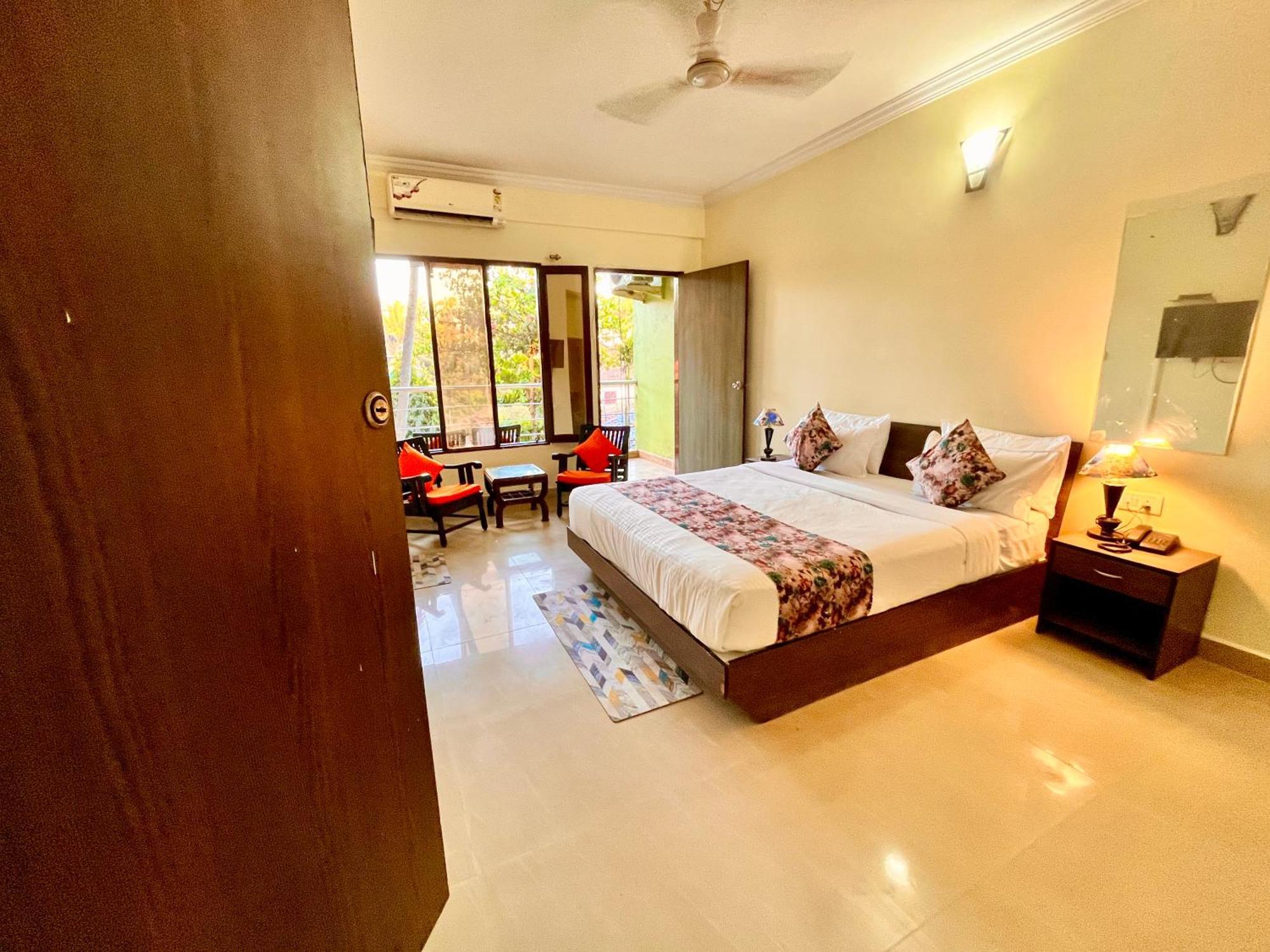 The Calagute Beach Resort By Shivam Resort 1 Km From Beach Candolim Bagian luar foto