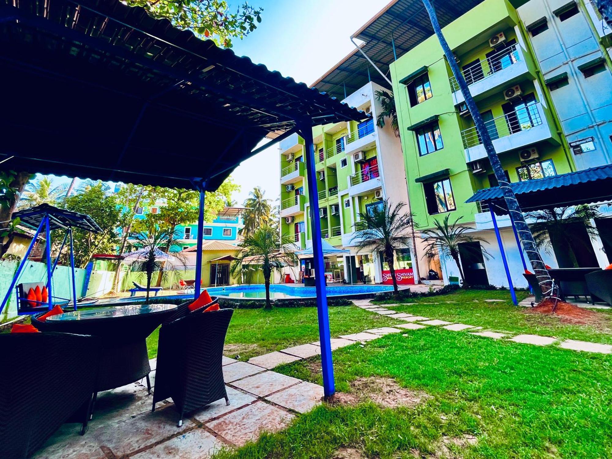 The Calagute Beach Resort By Shivam Resort 1 Km From Beach Candolim Bagian luar foto